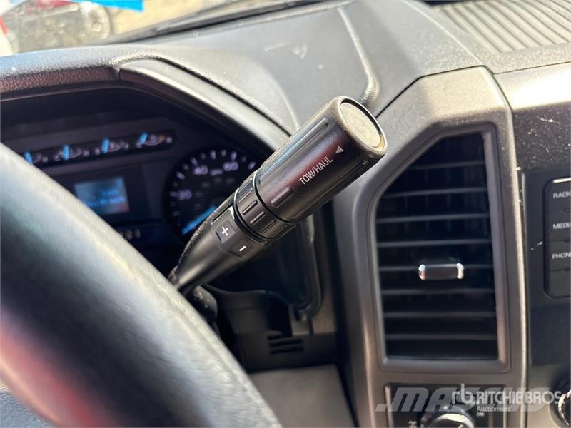 Ford F-250 XL 4x2 Extended Cab Pickup Ostalo