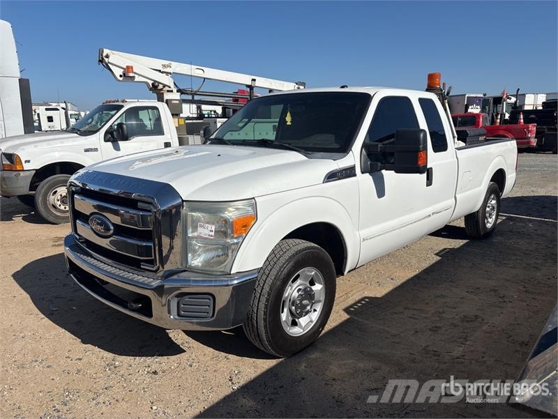 Ford F-250 XL 4x2 Extended Cab Pickup Ostalo