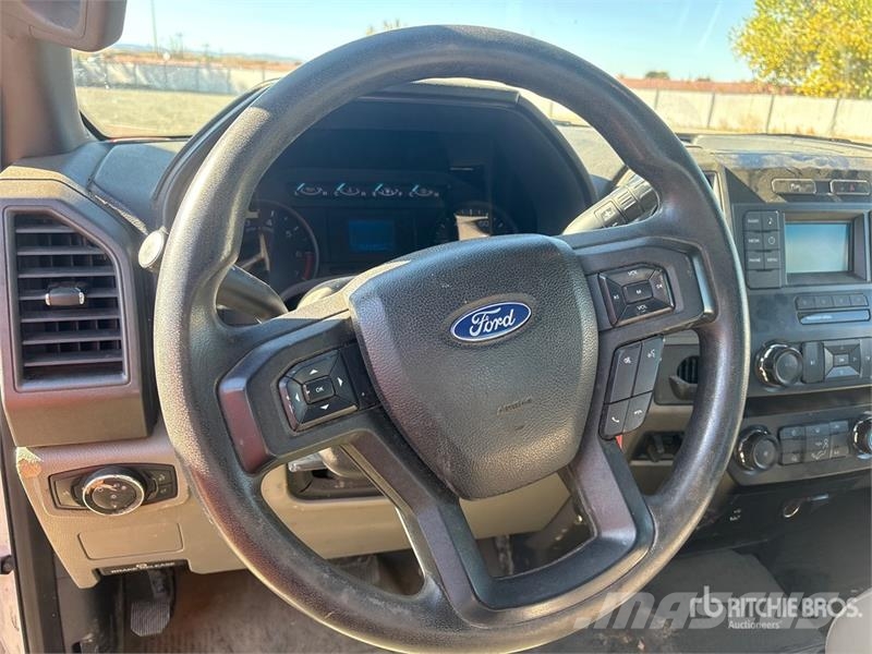 Ford F-250 XL 4x2 Extended Cab Pickup Anders