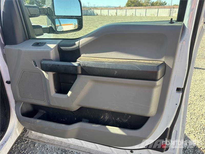 Ford F-250 XL 4x2 Extended Cab Pickup Anders