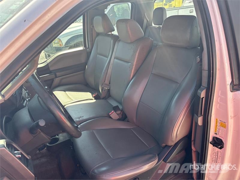 Ford F-250 XL 4x2 Extended Cab Pickup Ostalo