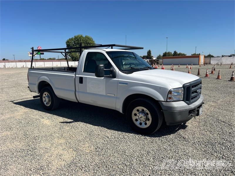Ford F-250 XL 4x2 Pickup 其他