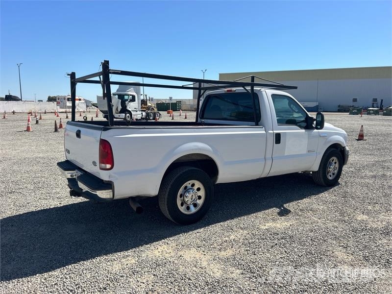 Ford F-250 XL 4x2 Pickup 其他
