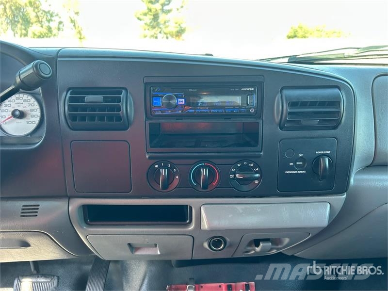 Ford F-250 XL 4x2 Pickup 其他