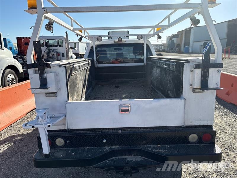 Ford F-250 XL 4x2 Utility Truck Pick up/Dropside