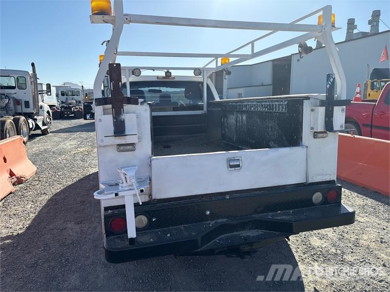 Ford F-250 XL 4x2 Utility Truck Pick up/Dropside