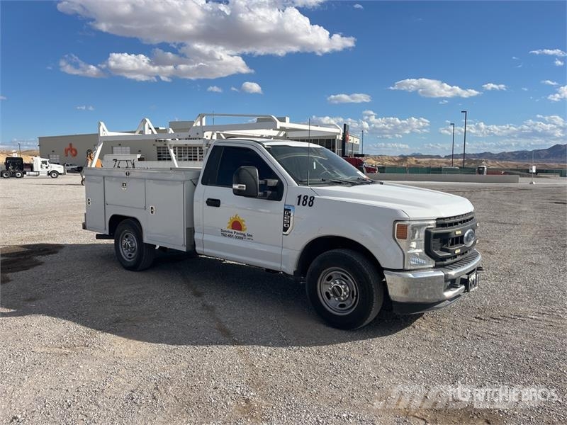 Ford F-250 XL 4x2 Utility Truck Pick up/Valník