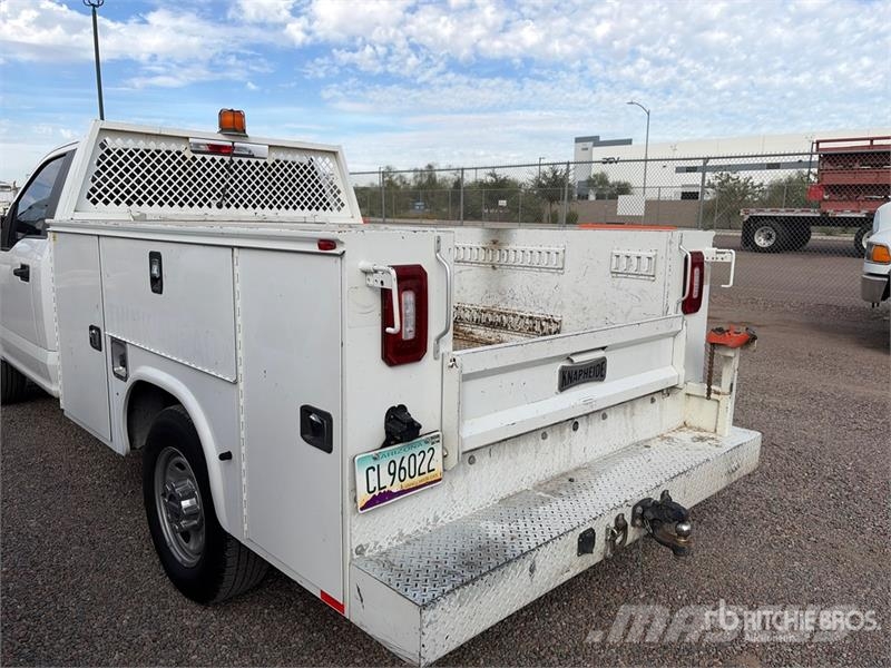 Ford F-250 XL 4x2 Utility Truck 픽업/드롭사이드