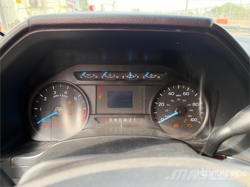 Ford F-250 XL 4x2 Utility Truck 픽업/드롭사이드