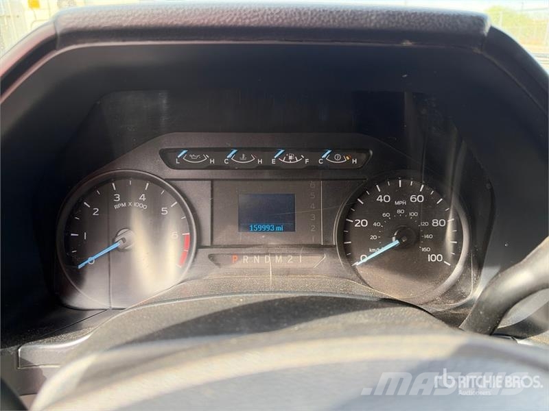 Ford F-250 XL 4x2 Utility Truck 픽업/드롭사이드