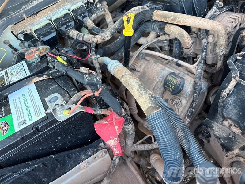 Ford F-250 XL 4x4 Crew Cab Pickup Otros