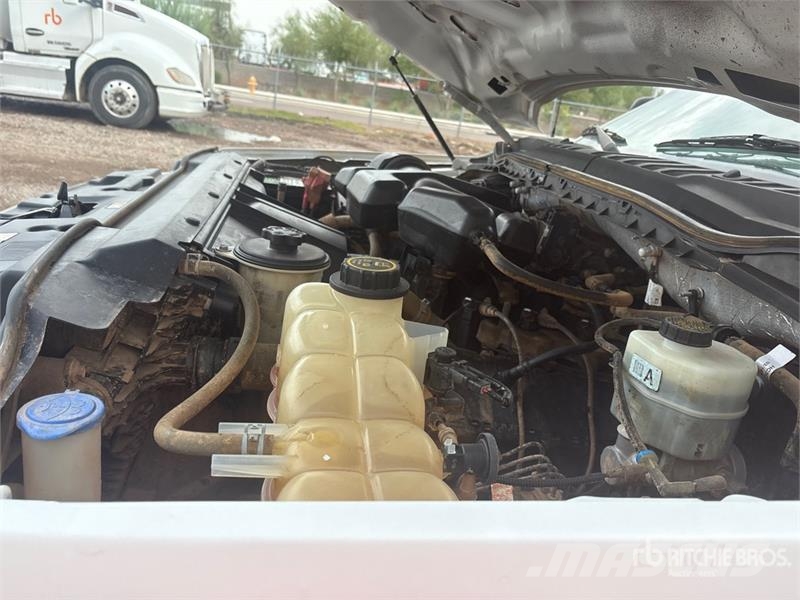 Ford F-250 XL 4x4 Crew Cab Pickup Ostalo