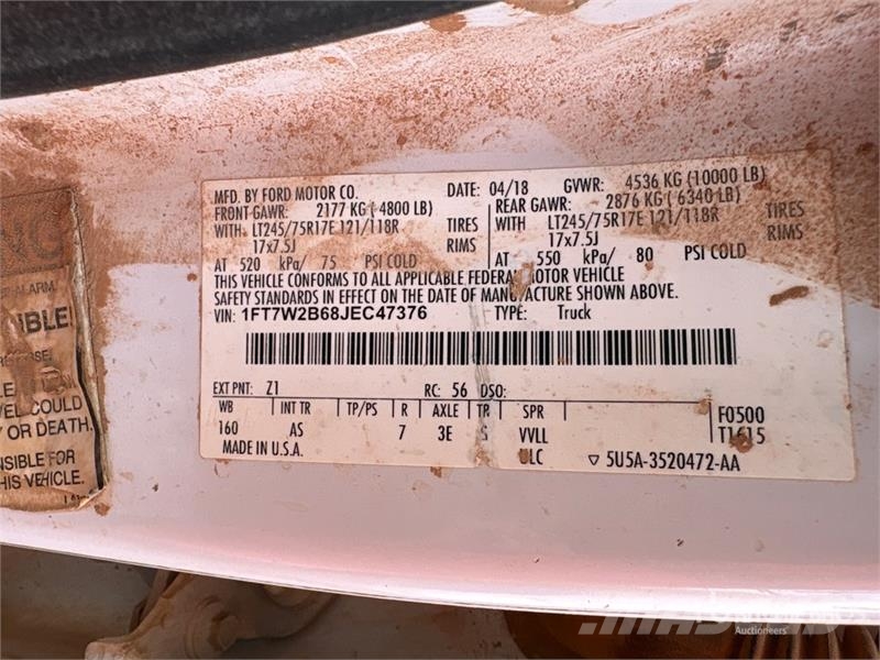 Ford F-250 XL 4x4 Crew Cab Pickup (Inoperable) Ostalo