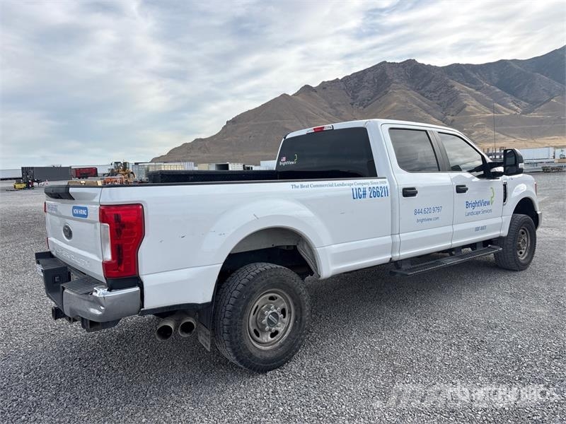 Ford F-250 XL 4x4 Crew Cab Pickup Άλλα Vans
