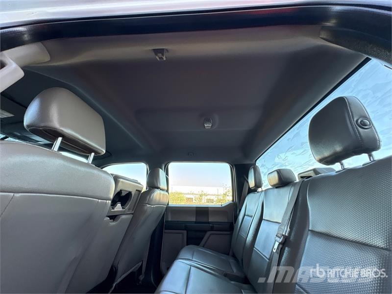 Ford F-250 XL 4x4 Crew Cab Pickup Citi