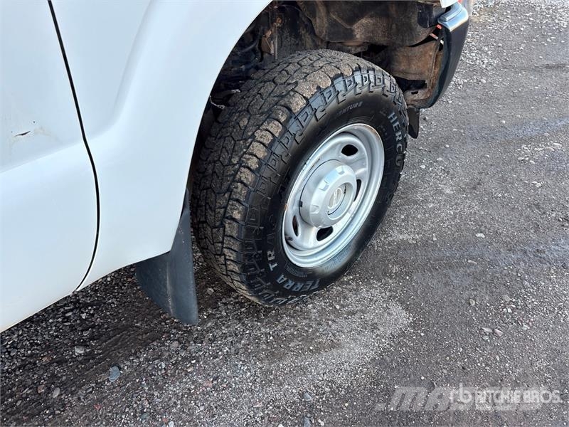 Ford F-250 XL 4x4 Crew Cab Pickup Otros