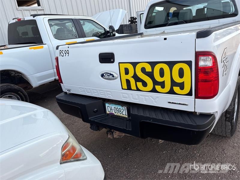 Ford F-250 XL 4x4 Crew Cab Pickup Anders