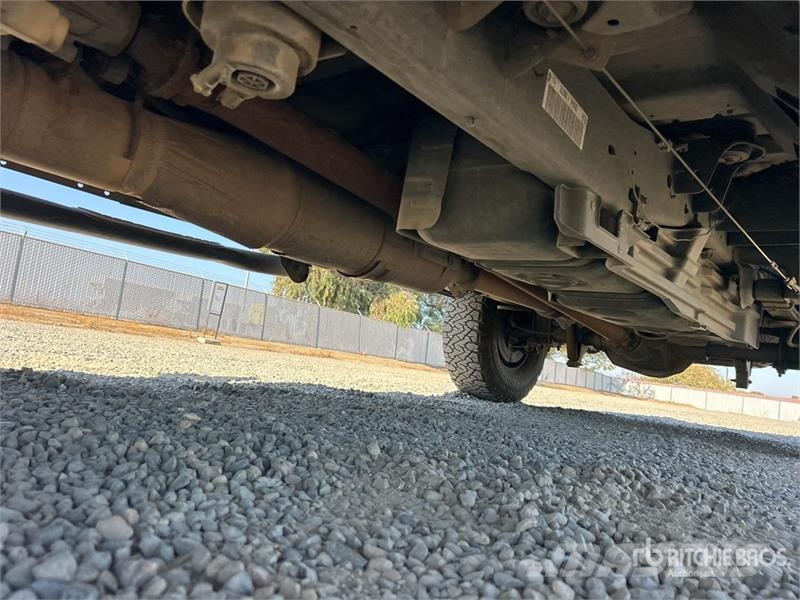 Ford F-250 XL 4x4 Crew Cab Pickup Other