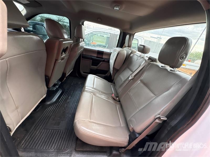 Ford F-250 XL 4x4 Crew Cab Pickup 기타