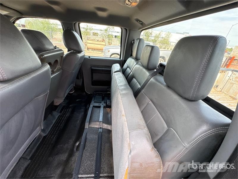 Ford F-250 XL 4x4 Crew Cab Pickup Anders