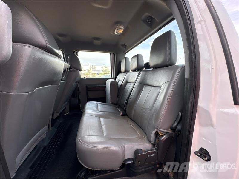 Ford F-250 XL 4x4 Crew Cab Pickup Anders
