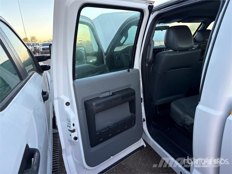 Ford F-250 XL 4x4 Crew Cab Pickup Citi