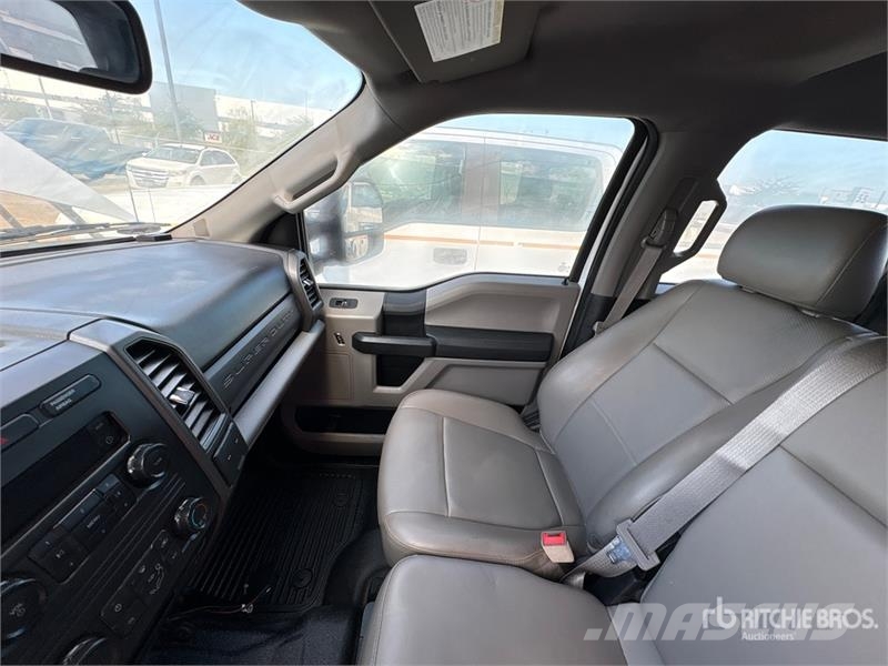 Ford F-250 XL 4x4 Crew Cab Pickup Otras furgonetas
