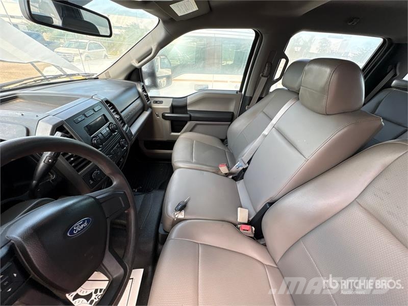 Ford F-250 XL 4x4 Crew Cab Pickup Otras furgonetas