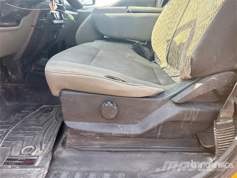 Ford F-250 XL 4x4 Crew Cab Pickup Citi