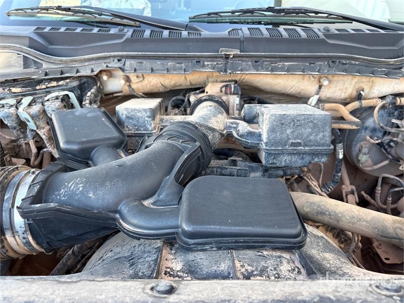 Ford F-250 XL 4x4 Crew Cab Pickup Autre fourgon / utilitaire