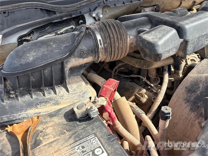 Ford F-250 XL 4x4 Crew Cab Pickup Anders