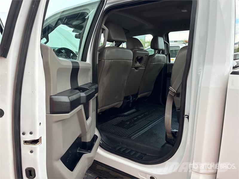 Ford F-250 XL 4x4 Crew Cab Pickup Citi