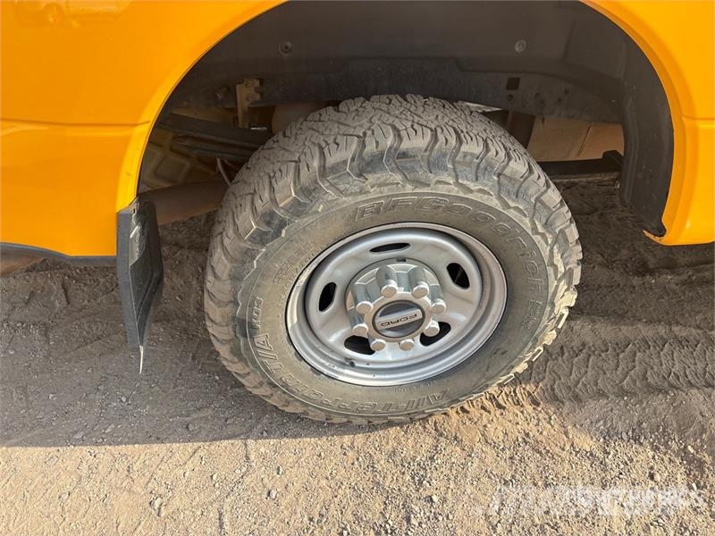 Ford F-250 XL 4x4 Crew Cab Pickup Citi