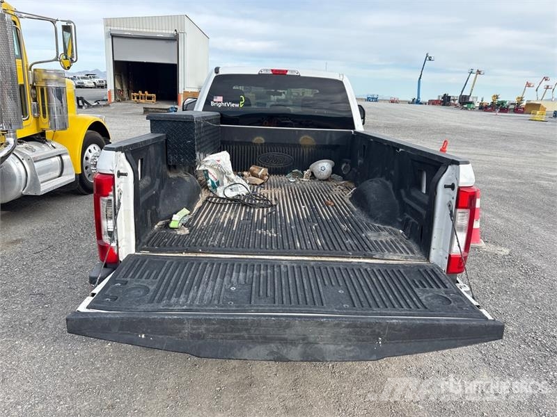 Ford F-250 XL 4x4 Crew Cab Pickup Άλλα Vans