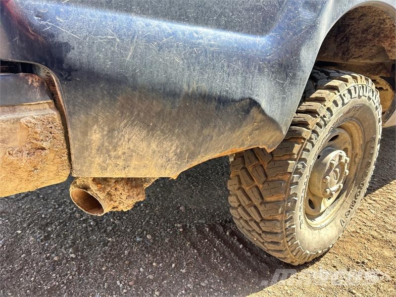 Ford F-250 XL 4x4 Crew Cab Pickup Other