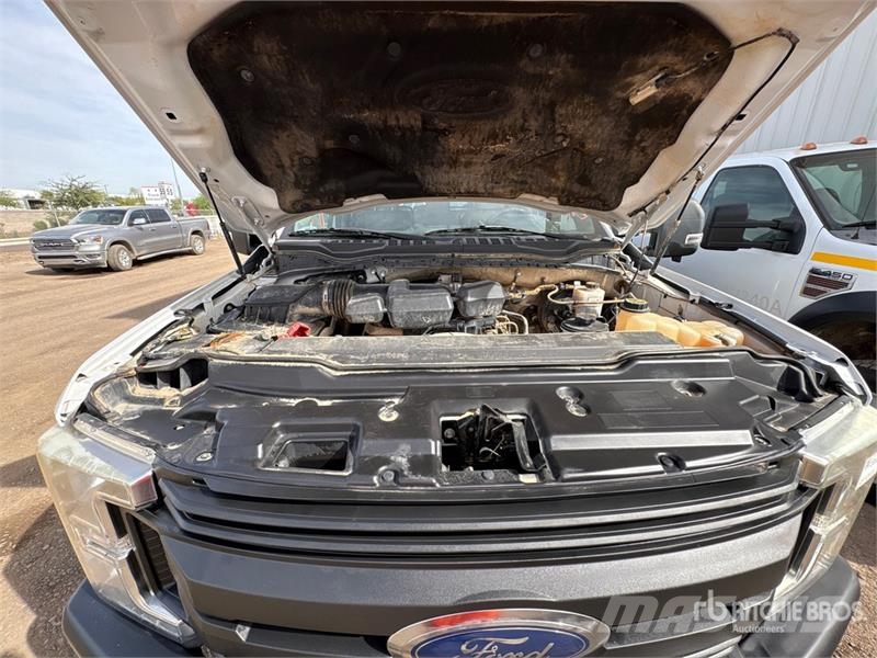 Ford F-250 XL 4x4 Crew Cab Pickup Anders