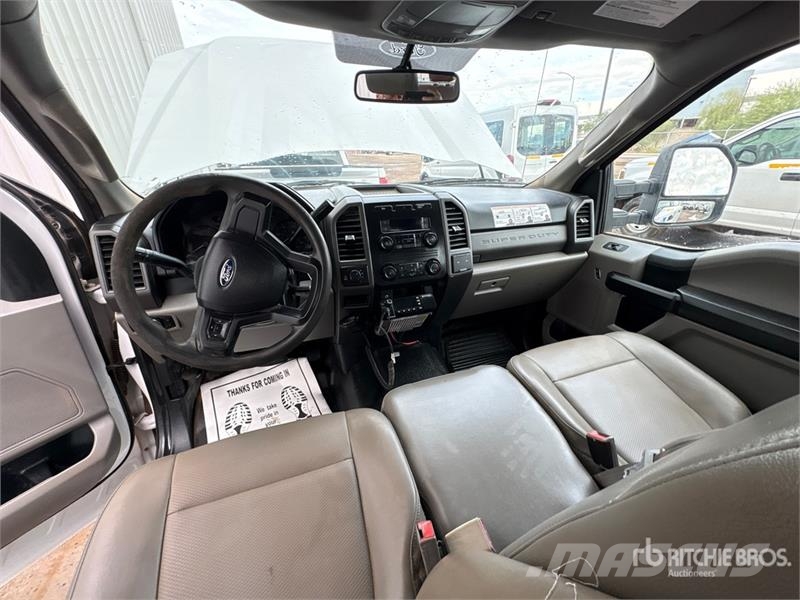 Ford F-250 XL 4x4 Crew Cab Pickup Citi