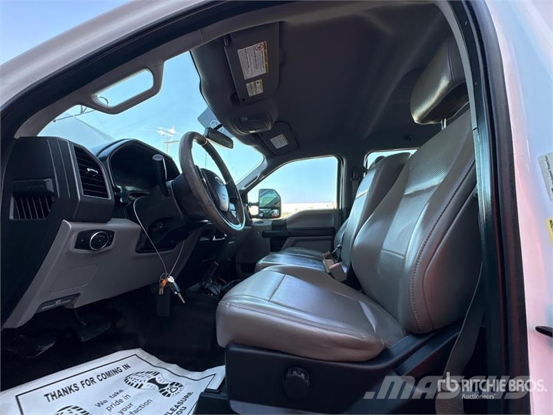 Ford F-250 XL 4x4 Crew Cab Pickup Citi