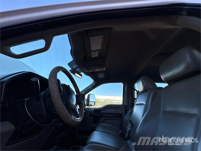Ford F-250 XL 4x4 Crew Cab Pickup Citi