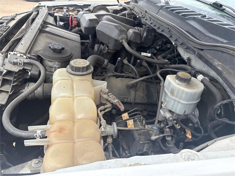 Ford F-250 XL 4x4 Crew Cab Pickup Otros