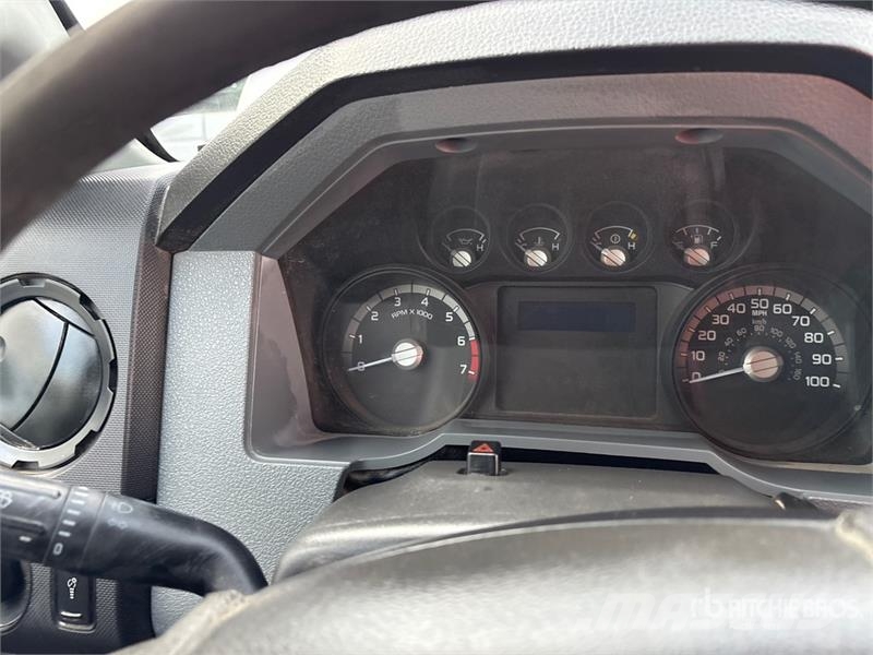 Ford F-250 XL 4x4 Crew Cab Pickup Anders