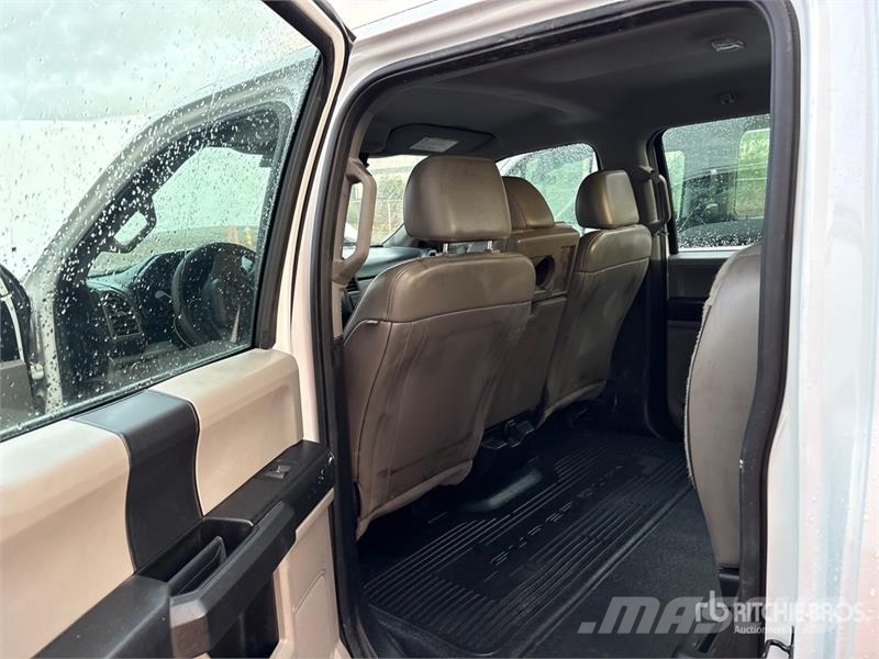 Ford F-250 XL 4x4 Crew Cab Pickup Muu