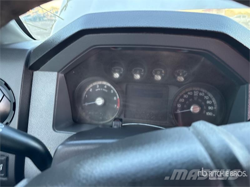 Ford F-250 XL 4x4 Crew Cab Pickup Citi