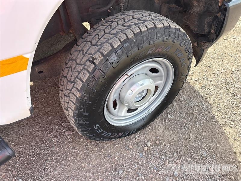 Ford F-250 XL 4x4 Crew Cab Pickup Anders