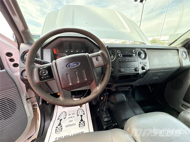 Ford F-250 XL 4x4 Crew Cab Pickup Anders