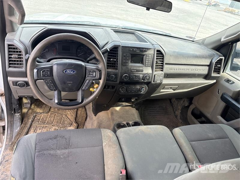 Ford F-250 XL 4x4 Crew Cab Pickup Άλλα Vans