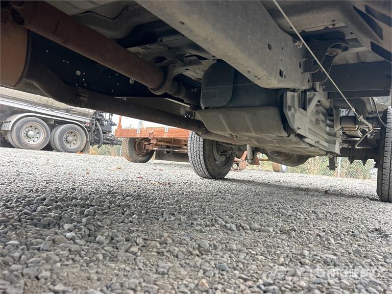 Ford F-250 XL 4x4 Crew Cab Pickup Інше