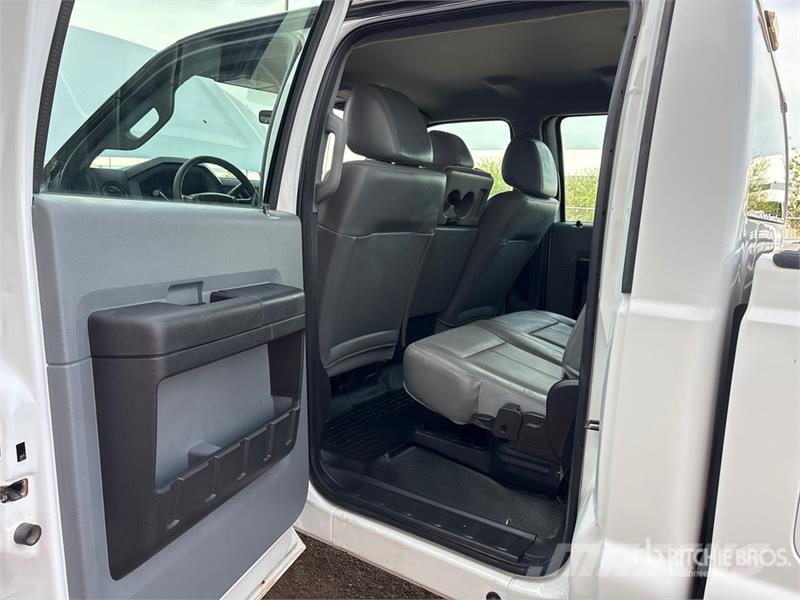Ford F-250 XL 4x4 Crew Cab Pickup Anders