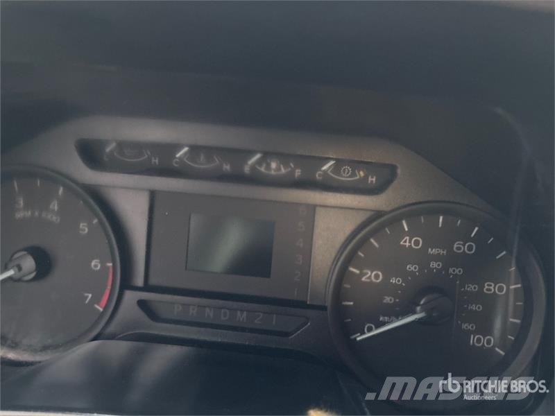Ford F-250 XL 4x4 Crew Cab Pickup Muu