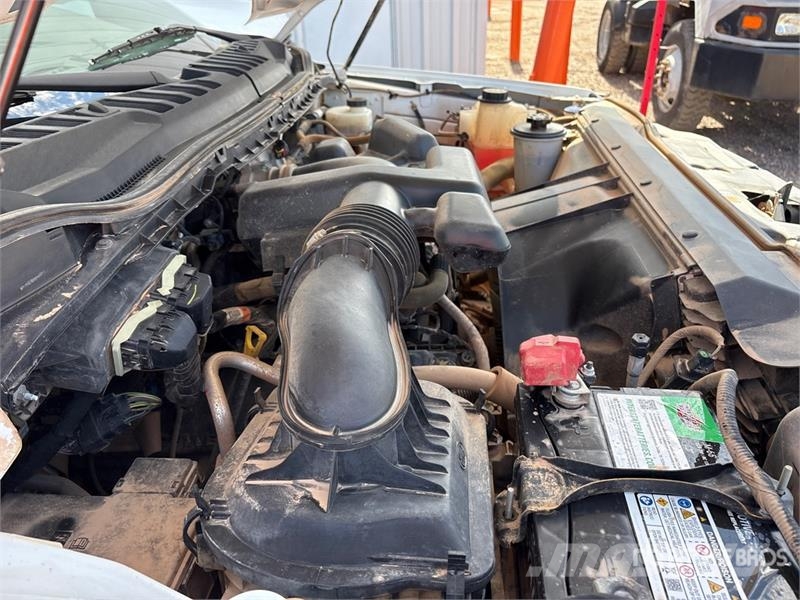 Ford F-250 XL 4x4 Crew Cab Pickup Otras furgonetas